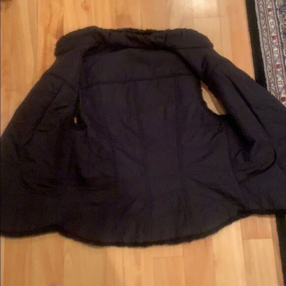 Black Vest reversable    - Picture 2 of 3